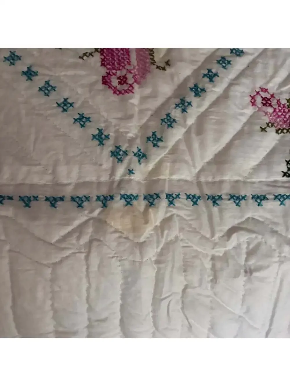 Vintage Hand Embroidered Cross Stitch Rose Quilt Queen 80x96 Floral Bedding